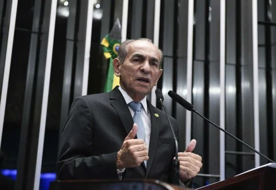 Marcelo Castro afirma que disputa ao Senado em 2026 será definida pelo segundo voto