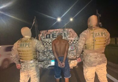 PM prende dois suspeitos por tráfico de drogas e receptação na zona Sul de Teresina