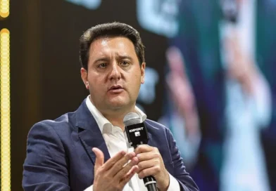 Ratinho Junior desiste de disputar Presidência e decide concluir mandato no Paraná