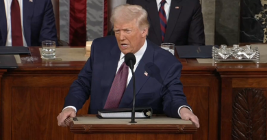 Trump ameaça impor tarifas de 50% a países que fornecem armas ao Irã