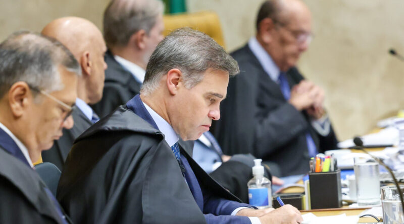 PGR se posiciona contra prisão de Daniel Vorcaro e é repreendida por André Mendonça no STF