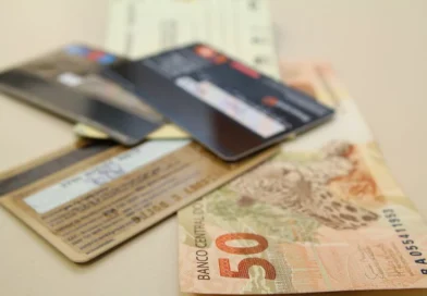 Endividamento das famílias atinge 49,9% e registra novo recorde, aponta Banco Central