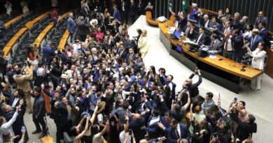 Congresso derruba veto de Lula à dosimetria e impõe nova derrota ao governo