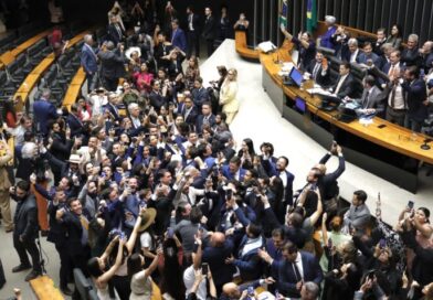 Congresso derruba veto de Lula à dosimetria e impõe nova derrota ao governo