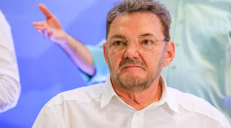 Wilson Martins defende equilíbrio no uso do celular e incentiva atividades fora das telas