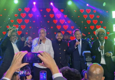 Nunes Marques celebra posse no TSE com festa luxuosa e show de samba às margens do Lago Paranoá