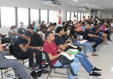 Prazo final leva multidões aos cartórios eleitorais e provoca longas filas em Teresina
