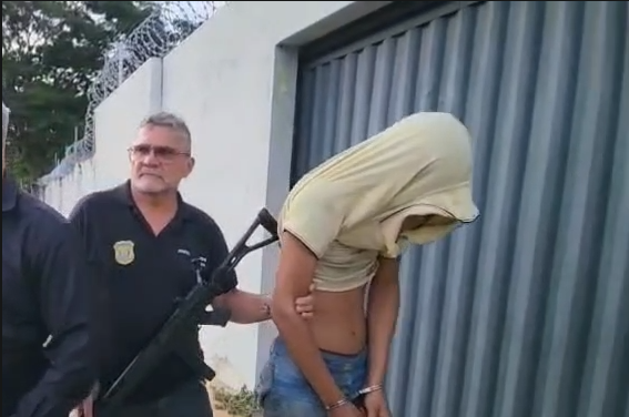 POLÍCIA PRENDE SUSPEITO DE DESMONTAR MOTOCICLETA ROUBADA EM NAZÁRIA