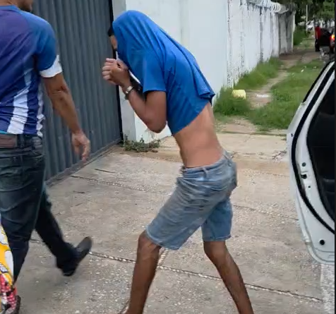 ACUSADO DE ROUBO É PRESO PELO DECAP APÓS FAMILIARES TENTAREM IMPEDIR SUA PRISÃO EM PALMEIRAS