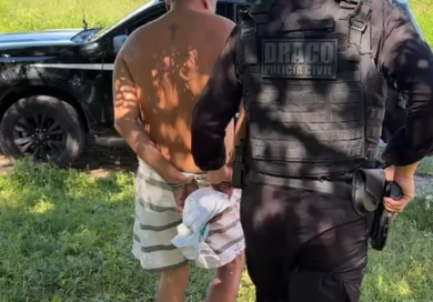 DRACO PRENDE FORAGIDO DA MAJOR CÉSAR COM GRANDE QUANTIDADE DE DROGAS NA ZONA LESTE