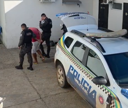 HOMEM COM PASSAGEM POR ROUBO É DETIDO COM MOTOCICLETA ADULTERADA NA ZONA NORTE DE TERESINA