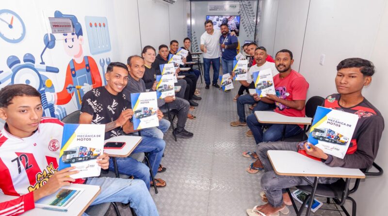 Qualifica Piauí certifica mais de 8,7 mil alunos e amplia cursos gratuitos em 125 municípios
