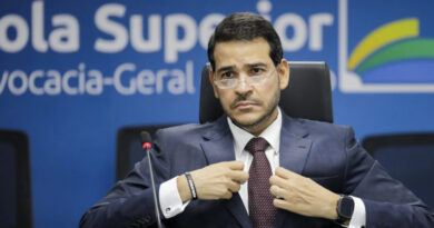 Denúncia aponta possível renúncia bilionária em acordos envolvendo a União