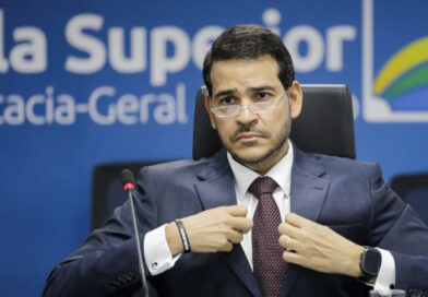 Denúncia aponta possível renúncia bilionária em acordos envolvendo a União
