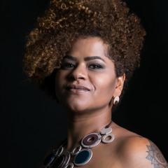 BÁRBARA HANNELLORE DIZ QUE “ESPAÇOS FEMININOS NÃO ESTÃO À VENDA” APÓS ELEIÇÃO DE TRANS