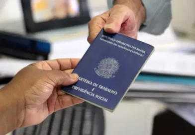 Beneficiários do Bolsa Família lideram ocupação de empregos formais em 2026, aponta Caged