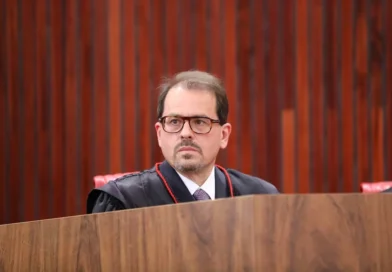 Ministro do TSE confirma encontro com advogado de Daniel Vorcaro em hotel de Brasília