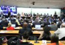 Comissão da Câmara aprova fim da escala 6×1 e redução da jornada para 40 horas semanais