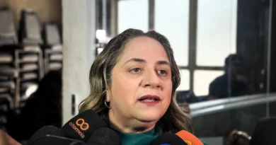 Presidente da FMS de Teresina aparece como sócia-administradora de empresa privada