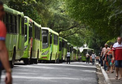 Motoristas e cobradores aprovam greve e transporte coletivo de Teresina pode parar a partir de segunda-feira