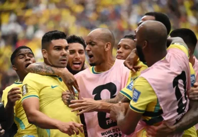 Brasil supera retranca do Japão, vence de virada e avança às quartas da Copa do Mundo