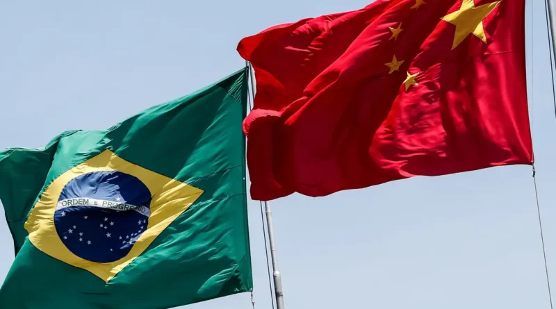 Debate sobre presença chinesa no Porto de Santos reacende discussão sobre soberania e investimentos