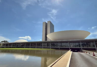 Pesquisa aponta avaliação negativa da maioria dos brasileiros sobre saúde, segurança, economia e educação