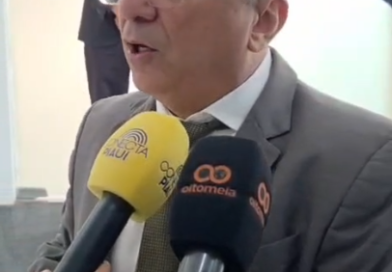 “SE TUDO FOR DO ESTADO, ENTREGUEM TAMBÉM O TRANSPORTE”, DIZ DUDU AO COBRAR RESPOSTAS DA PREFEITURA E CRITICAR GESTÃO DE SERVIÇOS PÚBLICOS