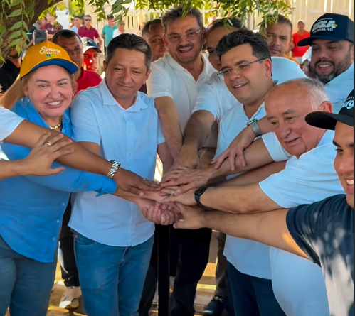 Wilson Martins acompanha obras e entrega pavimentação em João Costa e Nova Santa Rita