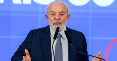 Lula admite abandono histórico dos mais pobres e afirma que governo tem “dívida” com a população carente