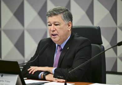 Ex-presidente da CPMI do INSS relata bastidores da investigação e diz que comissão foi interrompida