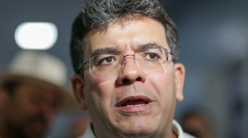 Rafael Fonteles estuda reduzir expediente de servidores no jogo do Brasil pelas oitavas da Copa