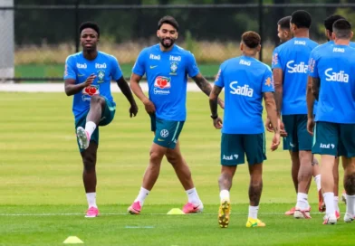 Brasil ajusta equipe para duelo decisivo contra a Escócia e Alisson é poupado de treino
