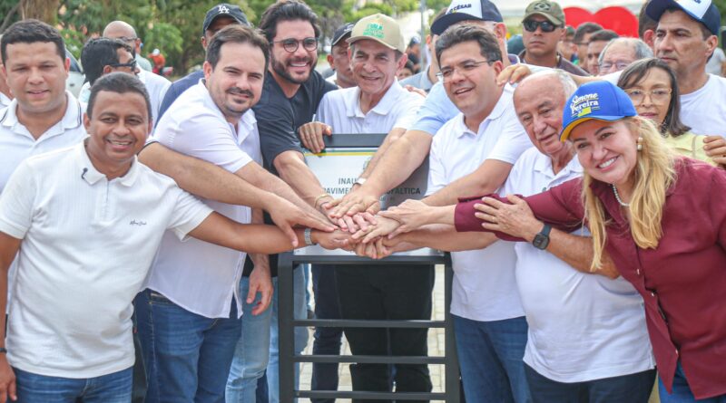 Rafael Fonteles inaugura asfaltamento de avenida e destaca pacote de obras em Nazaré do Piauí