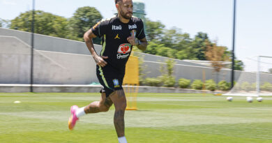 Neymar volta a treinar com o grupo em penúltima atividade antes de Brasil x Haiti