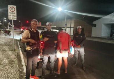 HOMEM COM NOME FALSO É PRESO E MOTO ROUBADA É RECUPERADA NO CENTRO DE TERESINA
