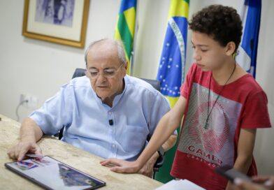 Silvio Mendes anuncia construção de pista de skate em praça do Promorar após pedido de adolescente