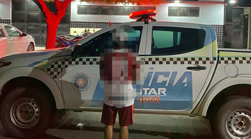 Homem é preso suspeito de invadir casa para observar jovem trocando de roupa no interior do Piauí