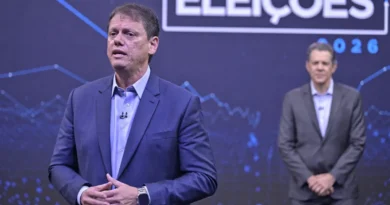 TARCÍSIO REBATE HADDAD E DIZ QUE NÃO TEM VERGONHA DE BOLSONARO: “TENHO GRATIDÃO”