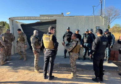 Operação prende dois suspeitos e apreende drogas e armas no Sul do Piauí