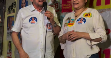Wilson Martins pede votos e anuncia pré-candidatura a deputado federal em Teresina