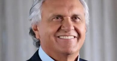 CAIADO IGUALA POLÊMICAS ENVOLVENDO FILHOS DE LULA E JAIR BOLSONARO E DISPARA: “É LADRÃO”