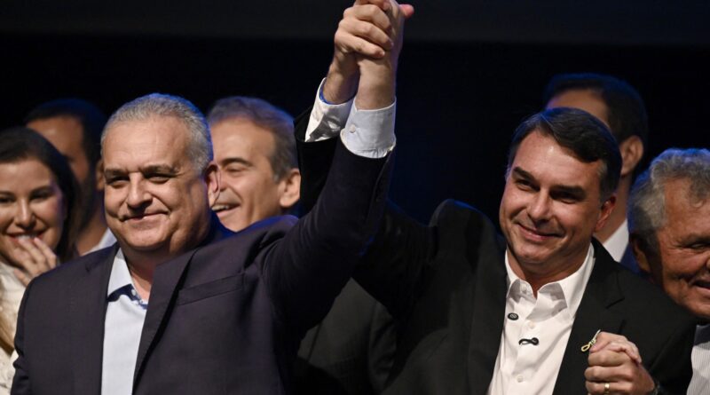 Flávio Bolsonaro anuncia Alfredo Gaspar como vice em chapa presidencial do PL