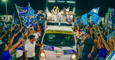 Rafael Fonteles reúne apoiadores em Barras ao lado de Wilson Capote