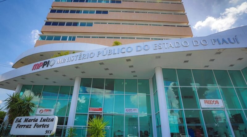 MP-PI apura possível acúmulo irregular de cargos envolvendo vereador de Buriti dos Lopes