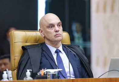 Reunião reservada entre Moraes e dirigentes da PF aumenta desgaste entre ministros do STF