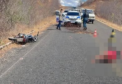 Motociclista morre após bater na traseira de caminhão na PI-238