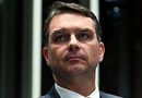 DEFESA DE FLÁVIO BOLSONARO CONTESTA SUSPEITAS EM CASOS DARK HORSE E ALCÁZAR