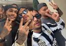 Neymar sinaliza apoio a Flávio Bolsonaro durante votação do primeiro turno