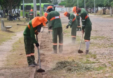 Calor muda horário de trabalho dos garis de Teresina, com jornada das 6h às 14h